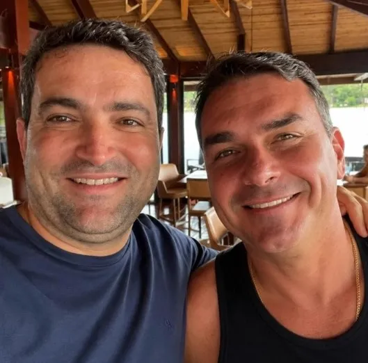 PF pede ao STF abertura de inquérito para investigar suspeita de sociedade oculta de Flávio Bolsonaro na Best Bet